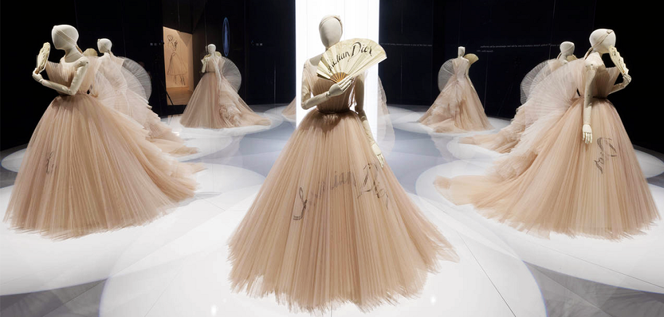 CHRISTIAN DIOR: DESINGER OF DREAMS – ZA DARMO I ONLINE